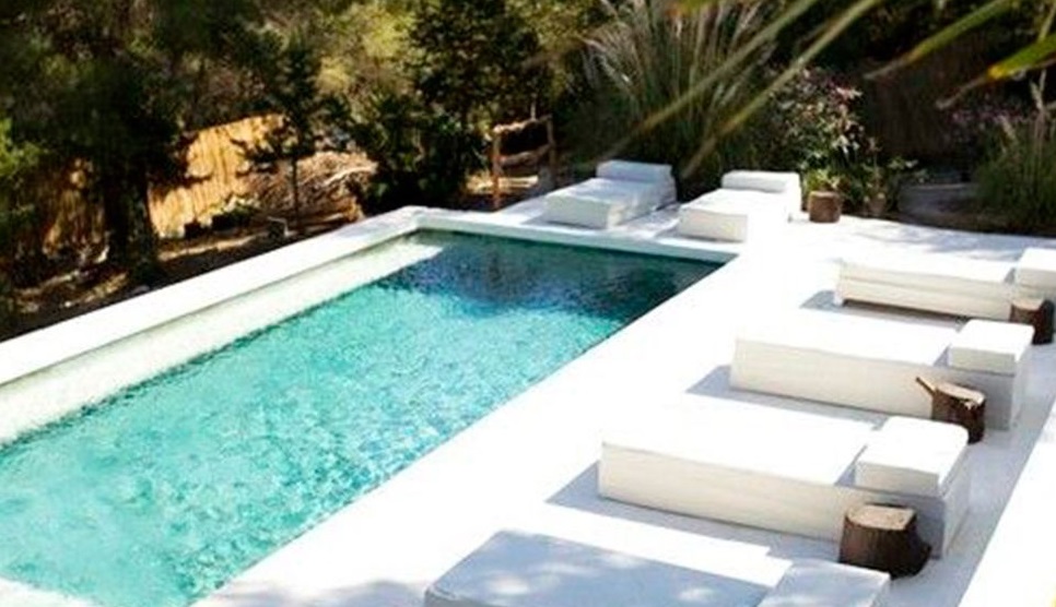 45 Desain Kolam Renang Minimalis yang Menginspirasi