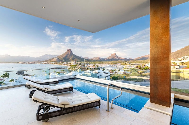 45 Desain Kolam Renang Minimalis yang Menginspirasi