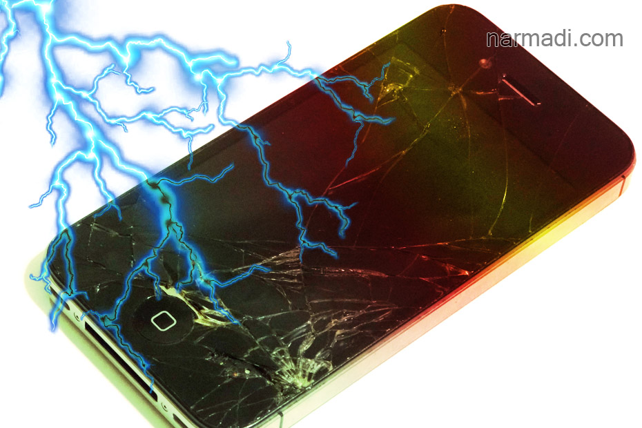 Mitos atau hoaks pengundang petir adalah handphone, ponsel pintar, atau seluler