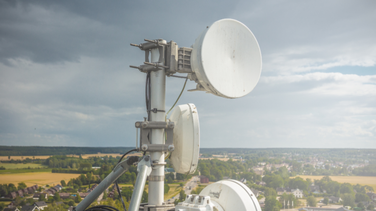 Mengenal Apa Itu LTE dan Regulasinya di Indonesia