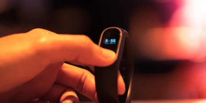smartwatch vs smartband