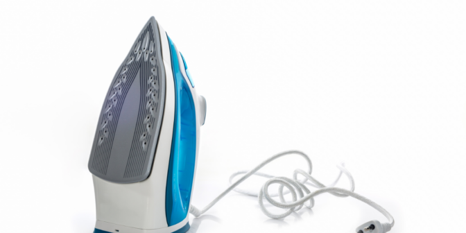 Sejarah Setrika: Asal Usul Penciptaan dan Perkembangannya