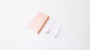 mengisi magnetic powerbank - Narmadi.co.id