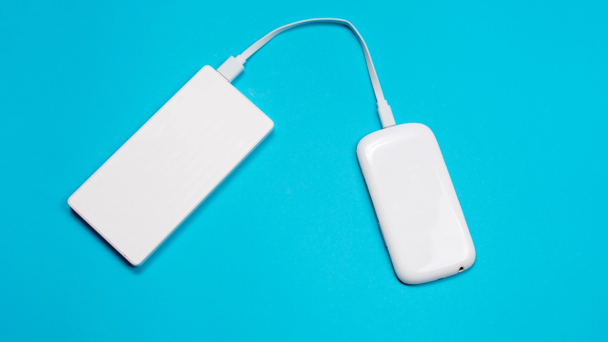 Mengisi Magnetic Powerbank