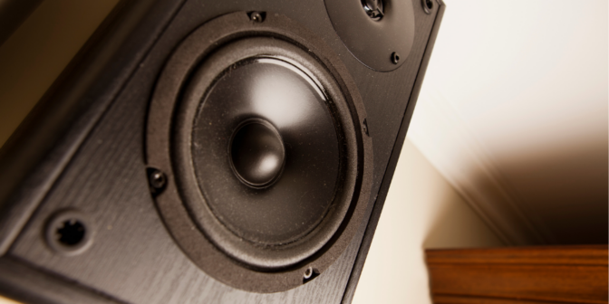 Panduan Memilih Home Theater Speaker untuk Menciptakan Bioskop di Rumah Anda