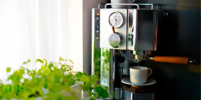 10 Rekomendasi Merek Coffee Maker Terbaik Beserta Harganya