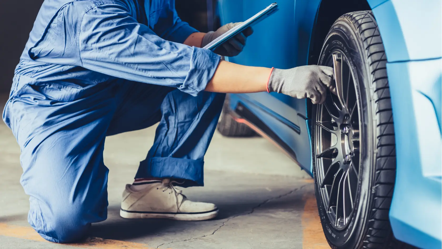 Kenali Tabel Ukuran Ban Mobil dan Panduan Memilihnya