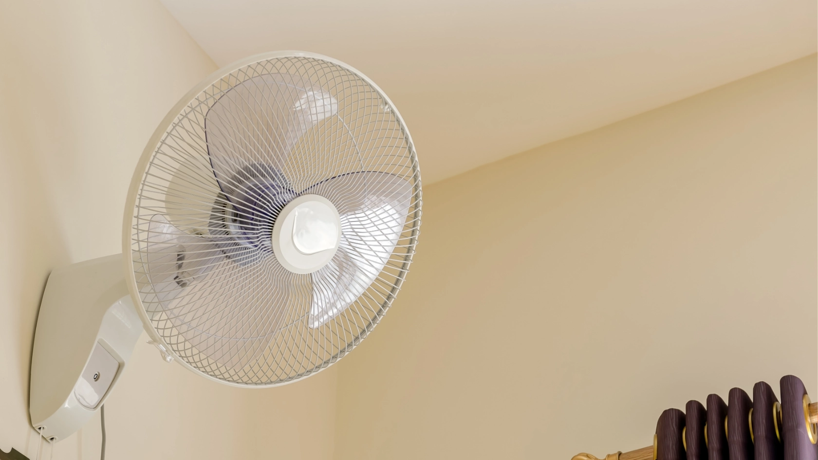 kipas angin dinding