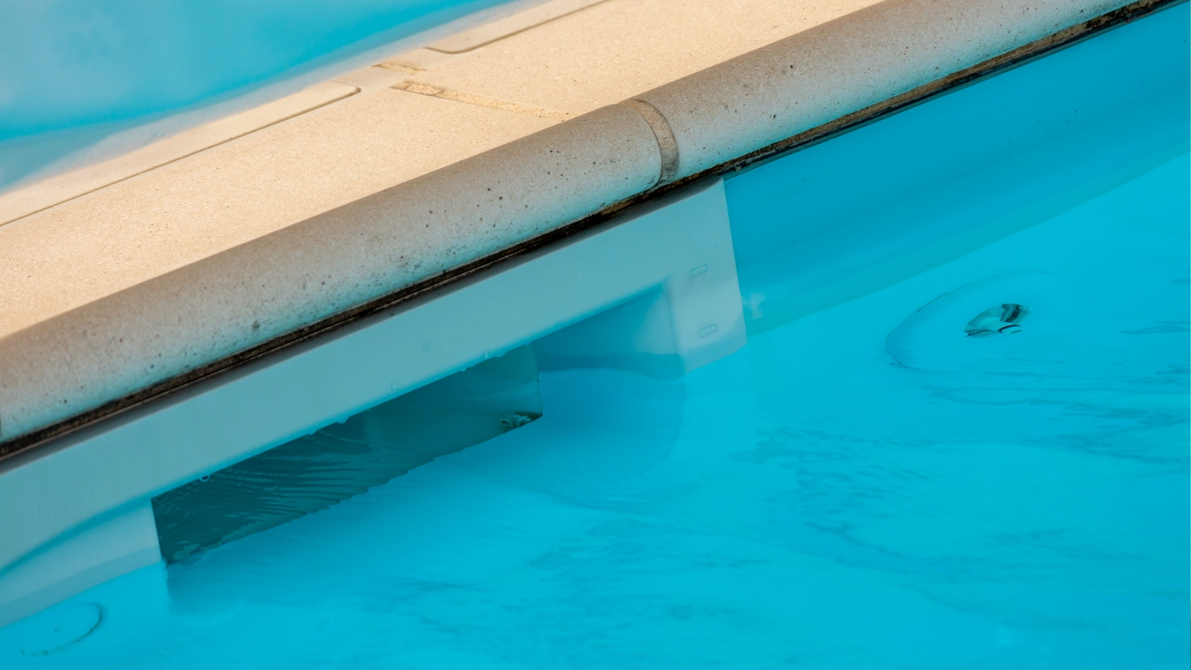 skimmer kolam renang 