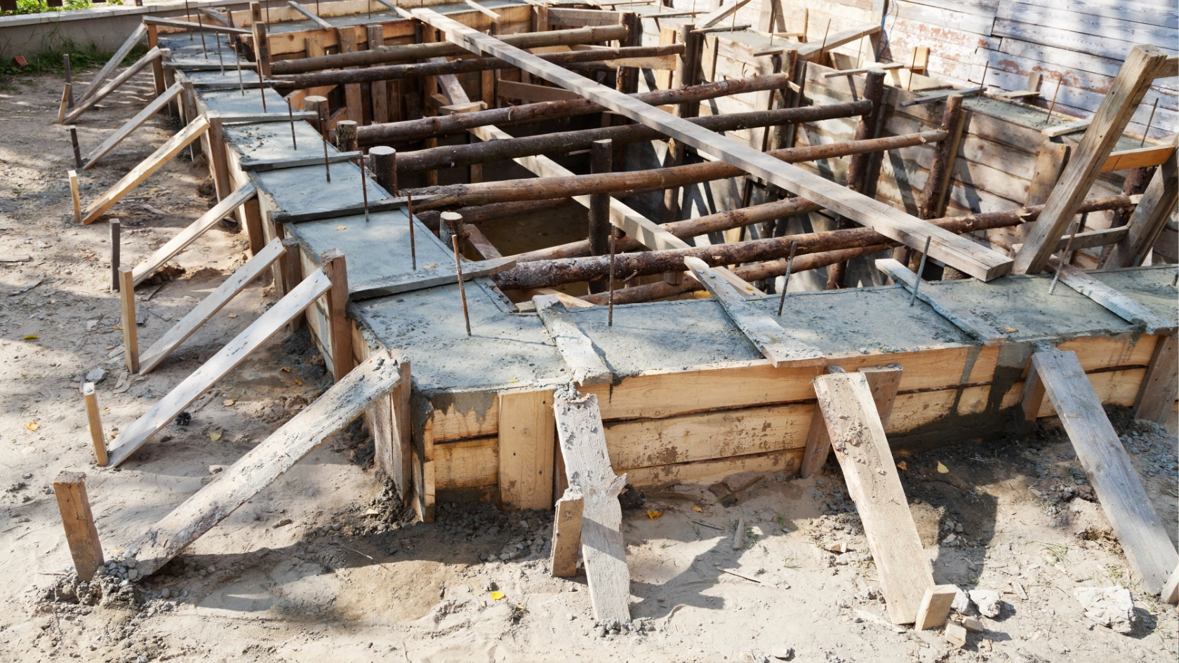 bekisting kolam renang