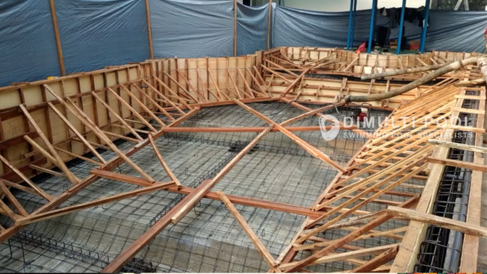 Renovasi Kolam Renang: Studi Kasus Kebocoran  di Raffles Hills, Cibubur