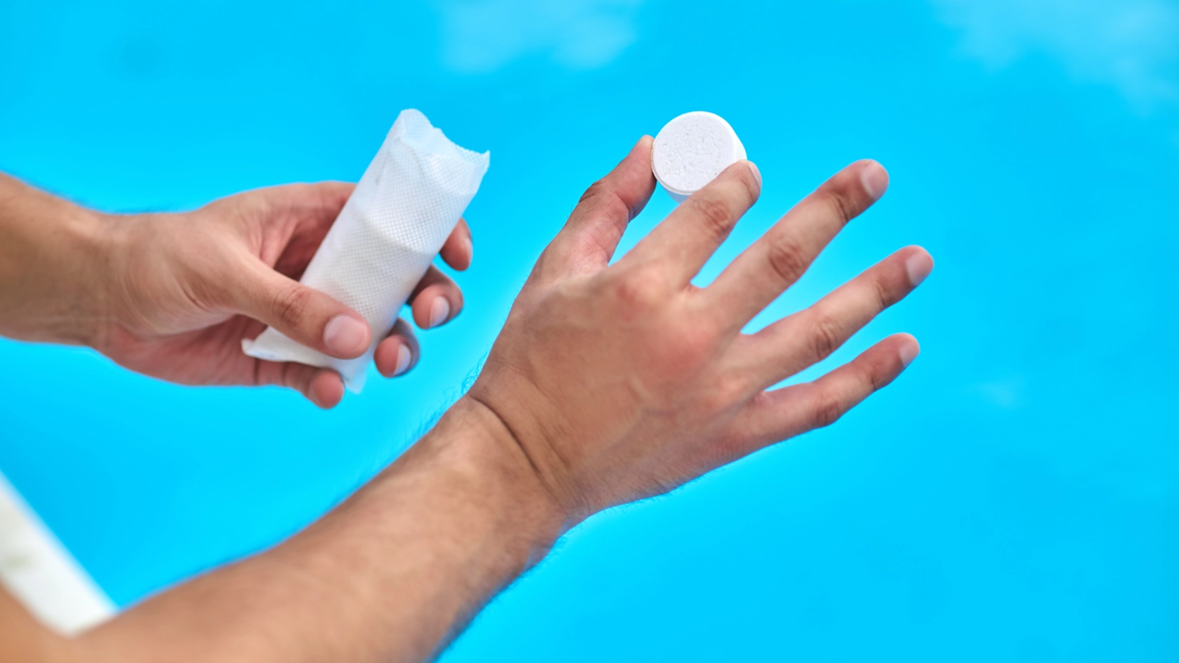 Kenali Jenis-Jenis Chemical Kolam Renang dan Fungsinya