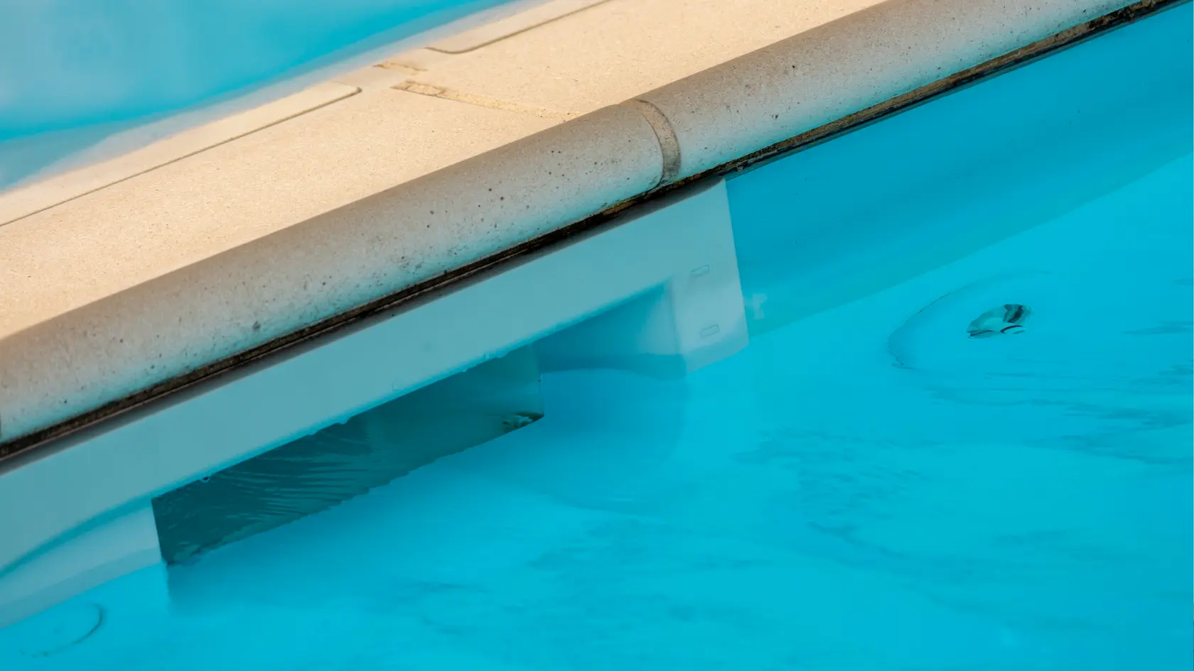 kolam renang rooftop