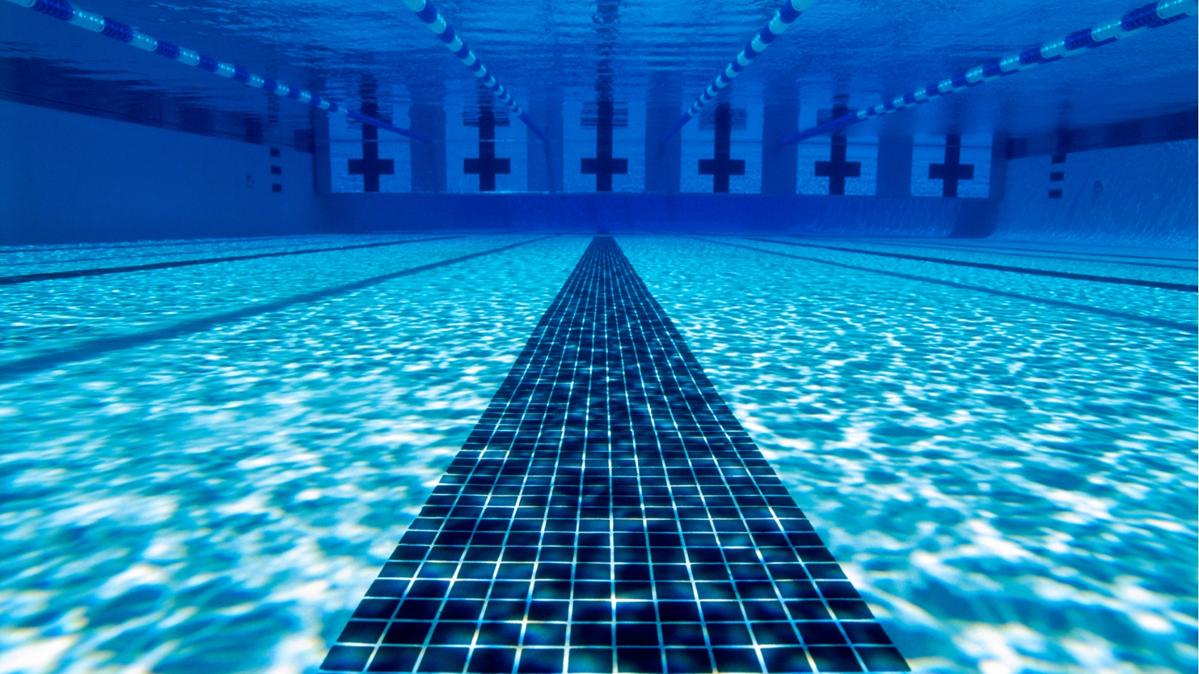 veriasi kedalaman kolam renang