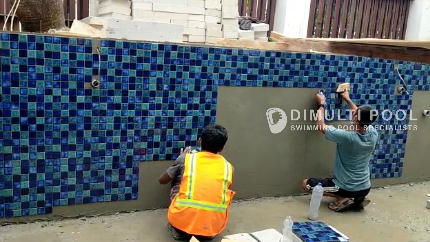 Penggalian dan pemasangan struktur dasar