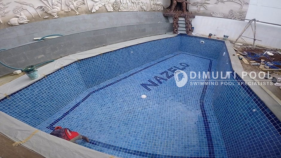 proses pengenatan kolam renang