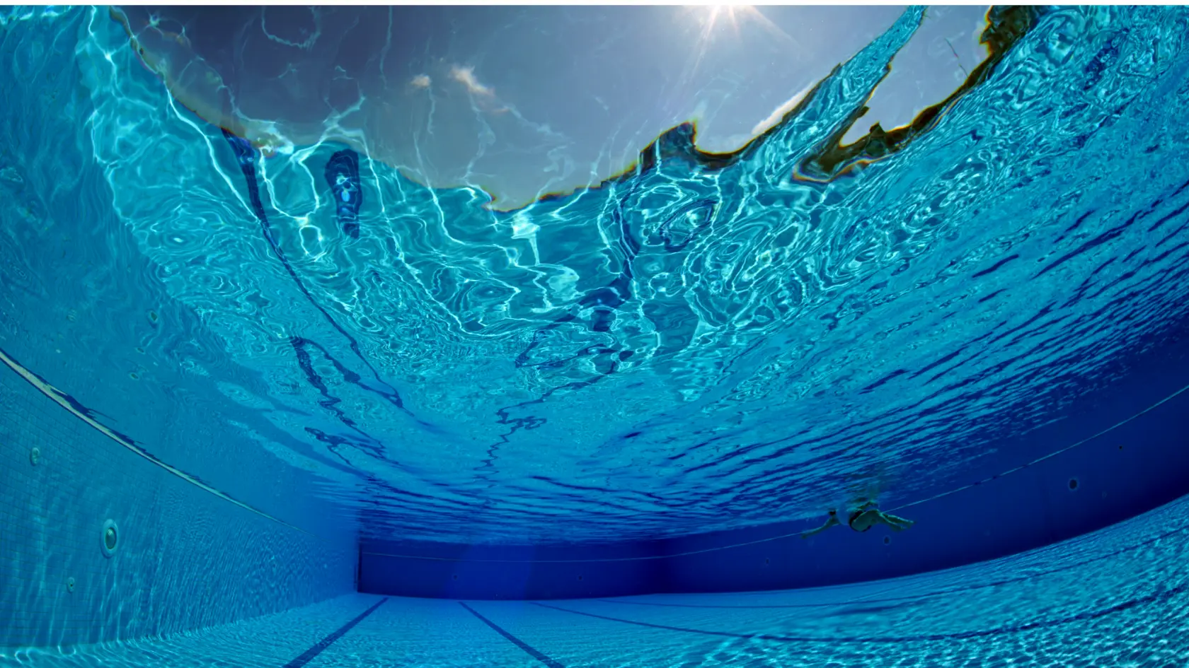 Pentingnya Menguras Air Kolam Renang dan Panduan Melakukannya