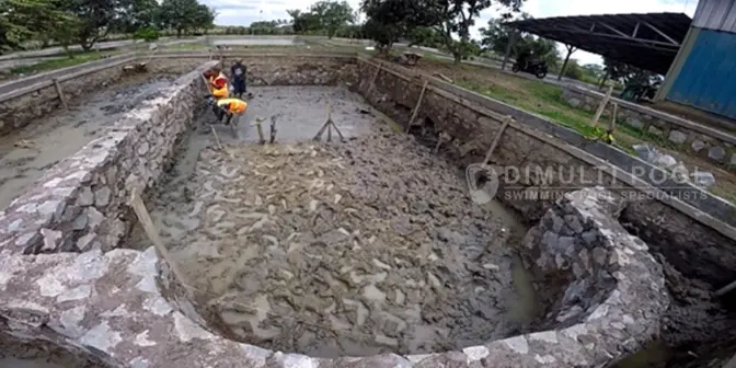 pembangunan kolam renang