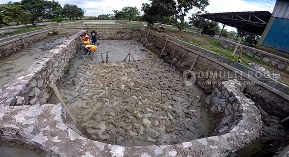 penguatan struktur kolam renang