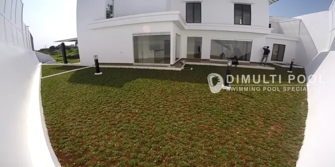 Estimasi kolam renang