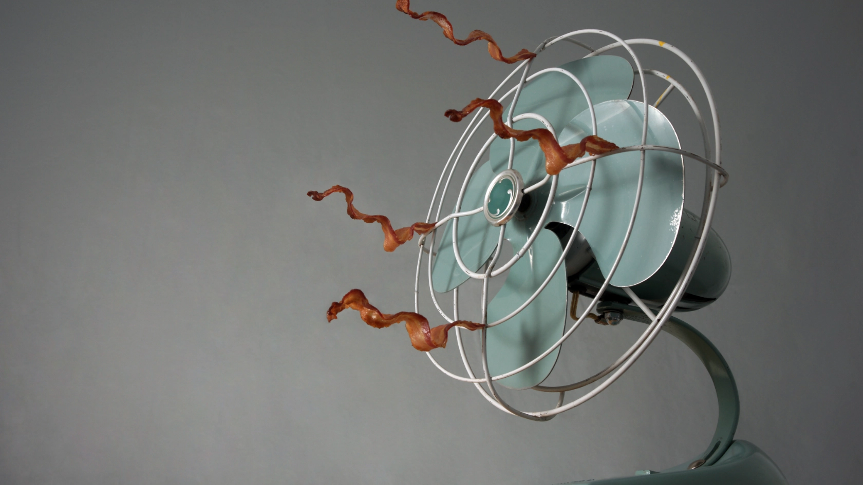 kipas angin bau gosong - Narmadi.com