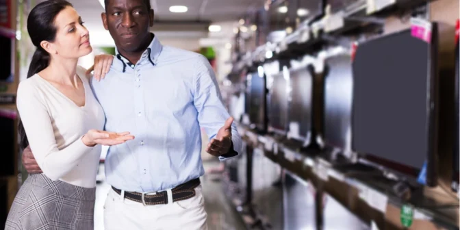 Smart TV: Fitur Canggih, Tips Memilih, dan Alasan Kenapa Anda Harus Memilikinya