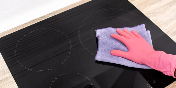 Jangan Asal! Begini Cara Membersihkan Kompor Tanam Kaca yang Benar