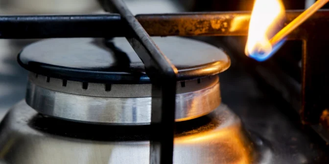 5 Penyebab Kompor Gas 2 Tungku Tidak Mau Menyala dan Cara Mengatasinya