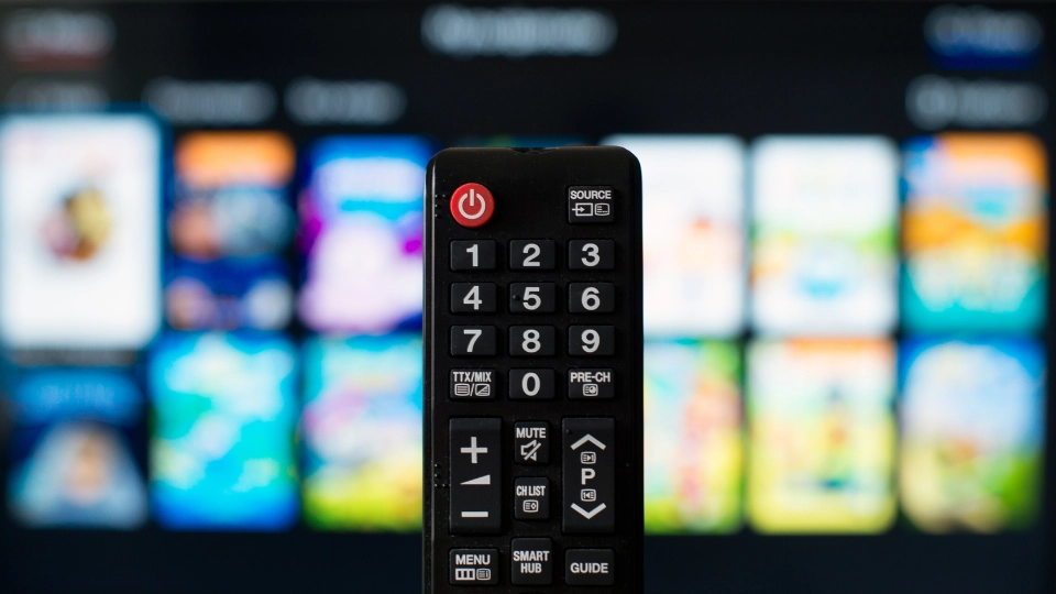 Beli smart tv harus pertimbangkan sistem operasionalnya