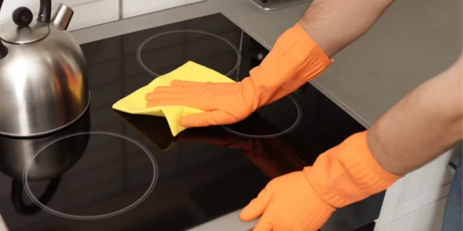 Jangan Asal! Begini Cara Membersihkan Kompor Tanam Kaca yang Benar