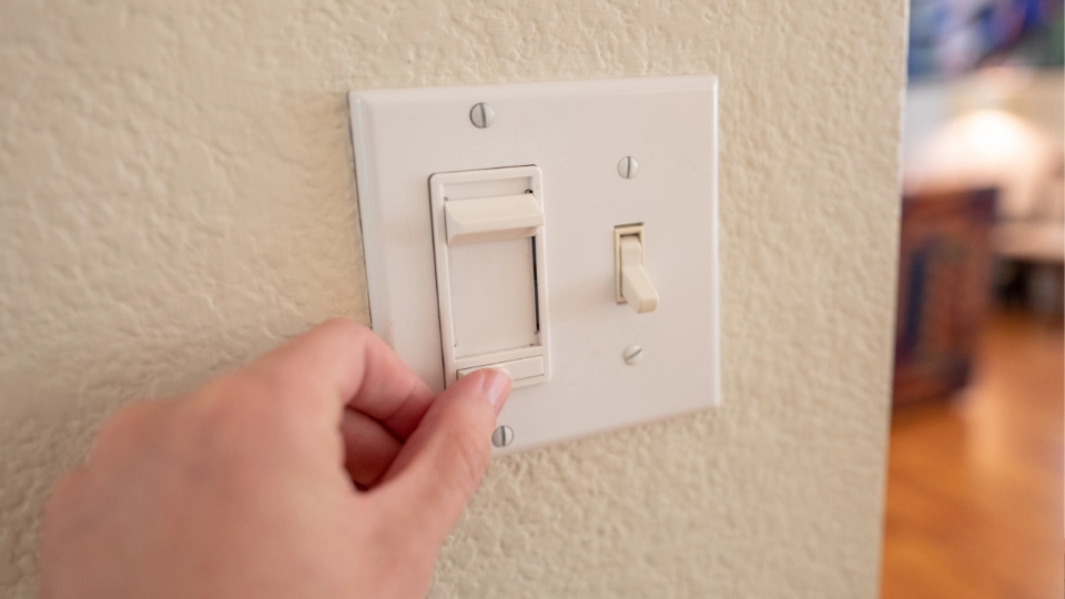 Apa itu Saklar Dimmer?