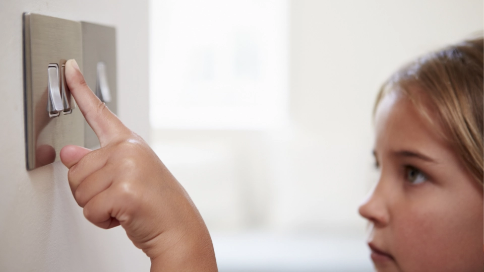 Pilih saklar yang mudah dioperasikan