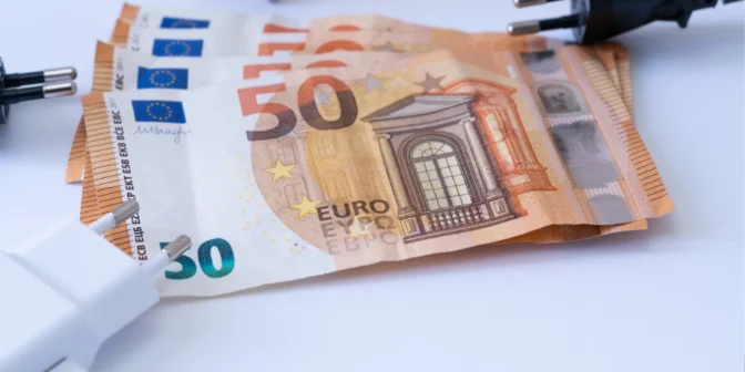 AC Split Inverter vs Non-Inverter: Panduan Memilih yang Terbaik untuk Anda