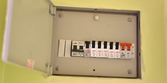 6 Penyebab MCB Sering Turun yang Perlu Anda Ketahui dan Hindari