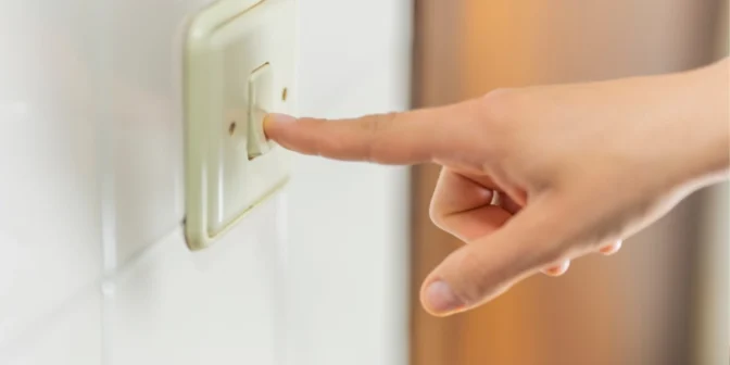 Saklar Listrik Terpopuler di Indonesia: Jenis dan Fitur Terbaik untuk Rumah Anda