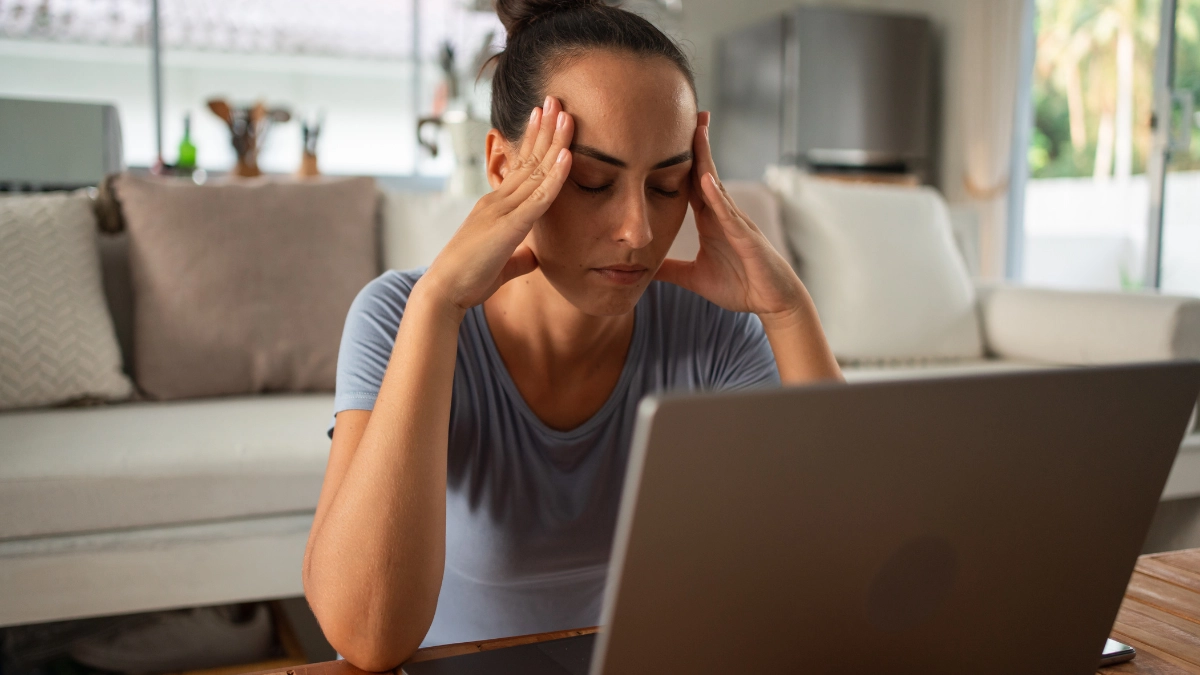 layar laptop bergerak sendiri - Narmadi.co.id