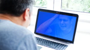 laptop blue screen - Narmadi.co.id