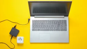 Charger laptop rusak - Narmadi.co.id