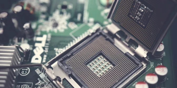 kipas laptop berbunyi