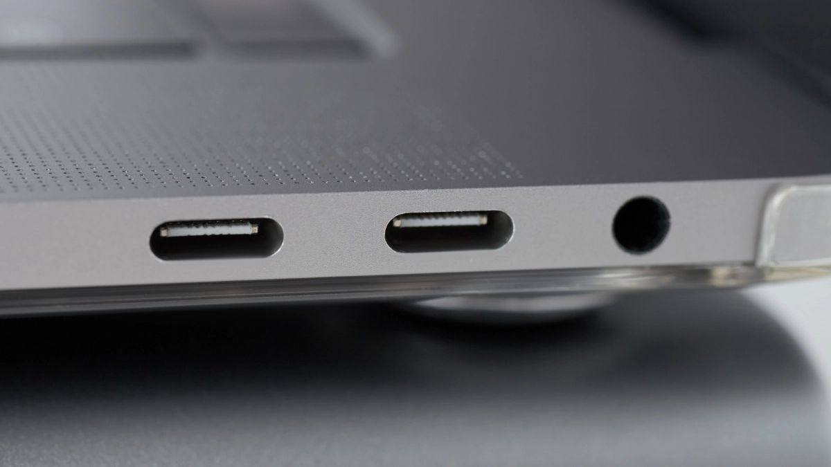 Port Thunderbolt