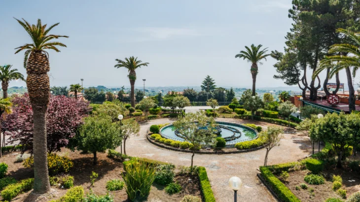 Ilustrasi kolam renang lingkaran. Ini ukuran kolam renang lingkaran yang bisa jadi pilihan.