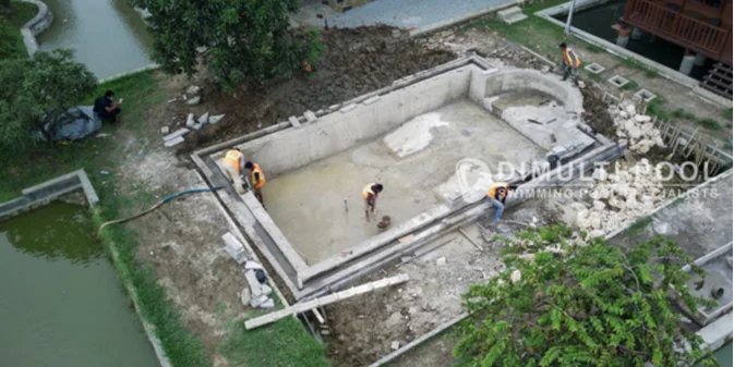 Desain Kolam Renang Bekas Kolam Ikan dan Harga Pembuatannya, Penasaran?