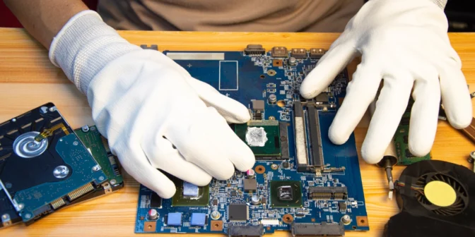 Laptop Tidak Bisa Menyala tapi Lampu Power Hidup? Ini Solusi Mudahnya!