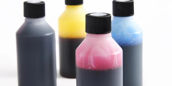 mengisi tinta printer