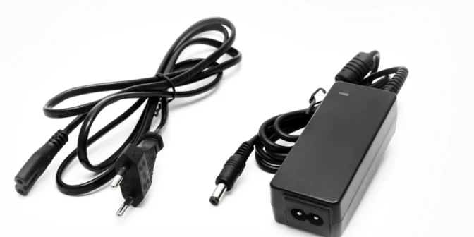 penyebab baterai laptop bocor 