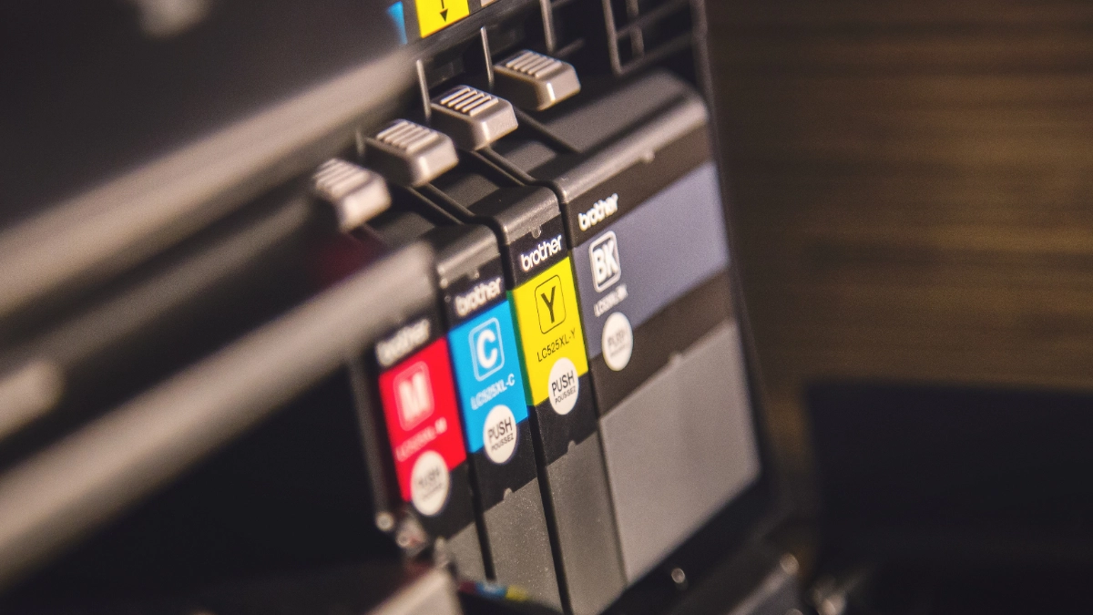 Perhatikan kondisi cartridge atau tangki tinta