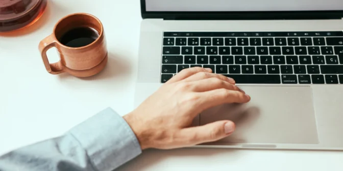 kursor laptop bergerak sendiri