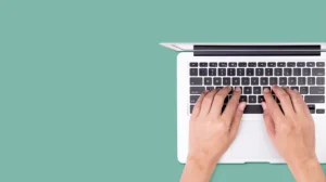 keyboard di layar laptop - Narmadi.co.id