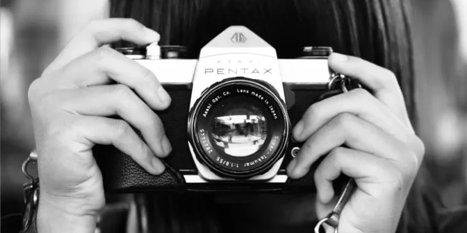 menggunakan kamera analog