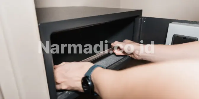 penyebab baterai laptop bocor